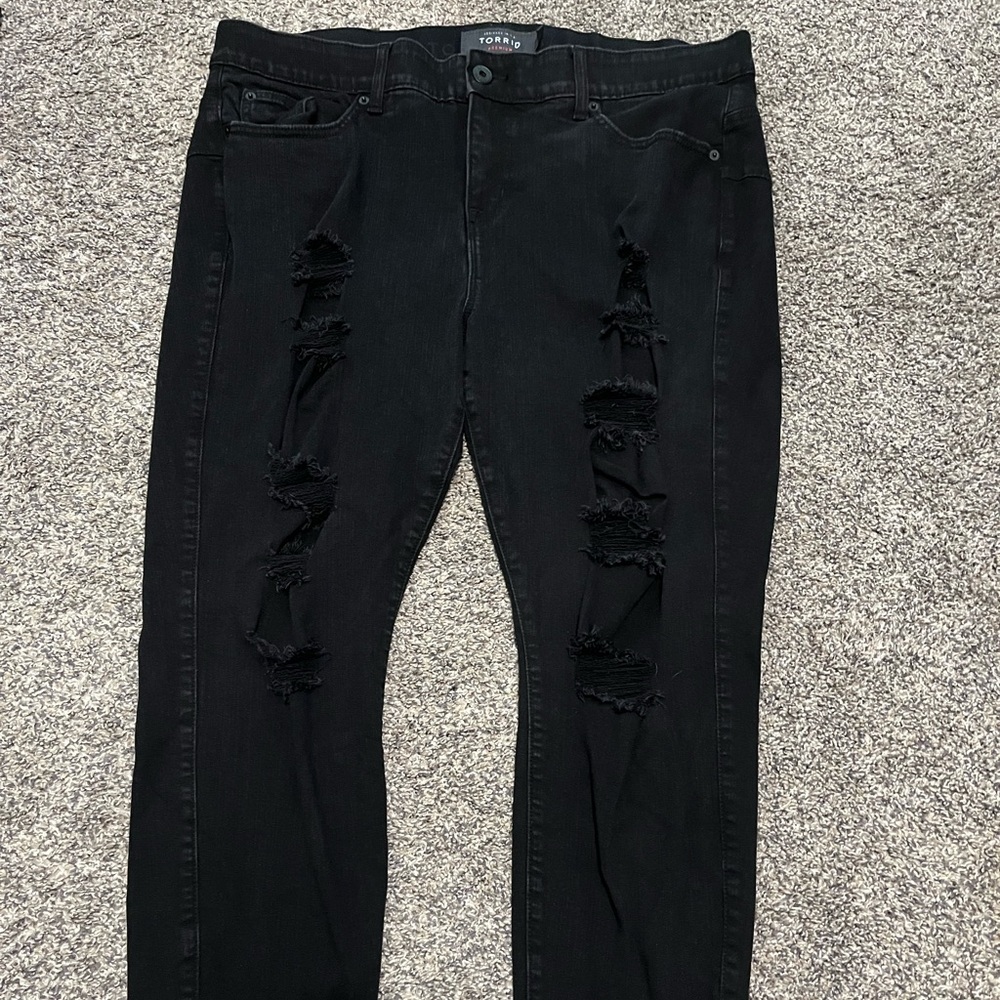 Torrid | Black Bombshell Skinny Distressed Jeans